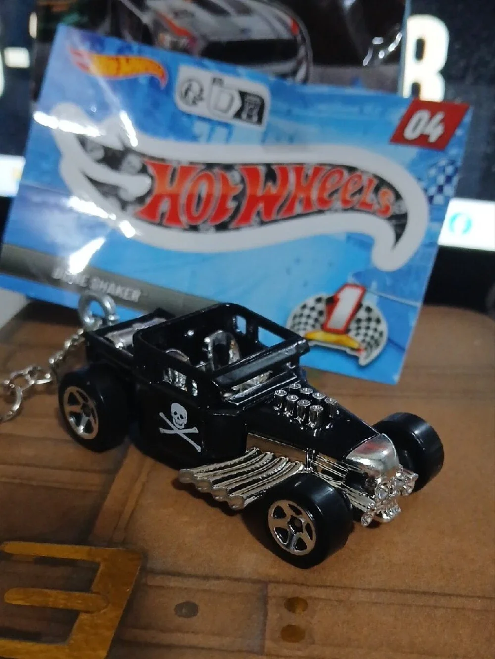 Black Bone Shaker Die-Cast Keychain Hot Wheels